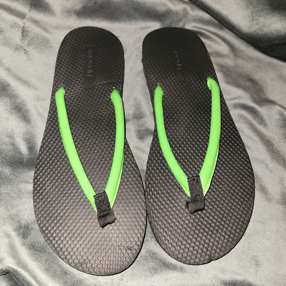 Green And Black Speedo Slides Sandals Flip Flops Black Rubber Sole Size 8...